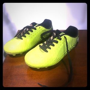 Soccer cleats, Boys, 1.5 size